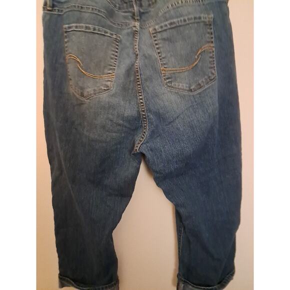 Signature Levi Strauss Jeans Capris Womens Size 22 - Picture 3 of 7